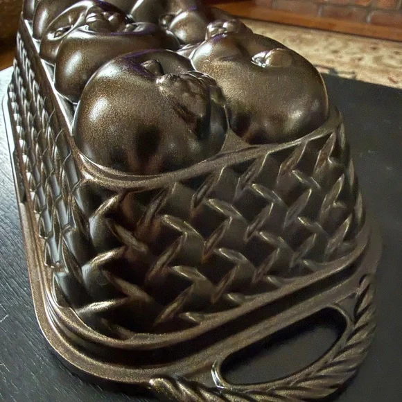 Nordic Ware Apple Basket Loaf Pan - Picture 3 of 5